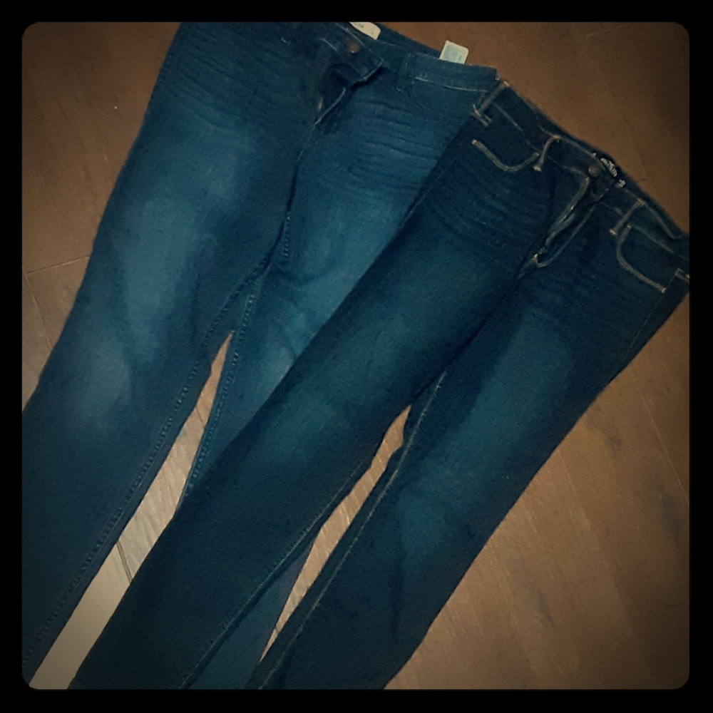 2 pairs of Hollister jeans for the price of 1!